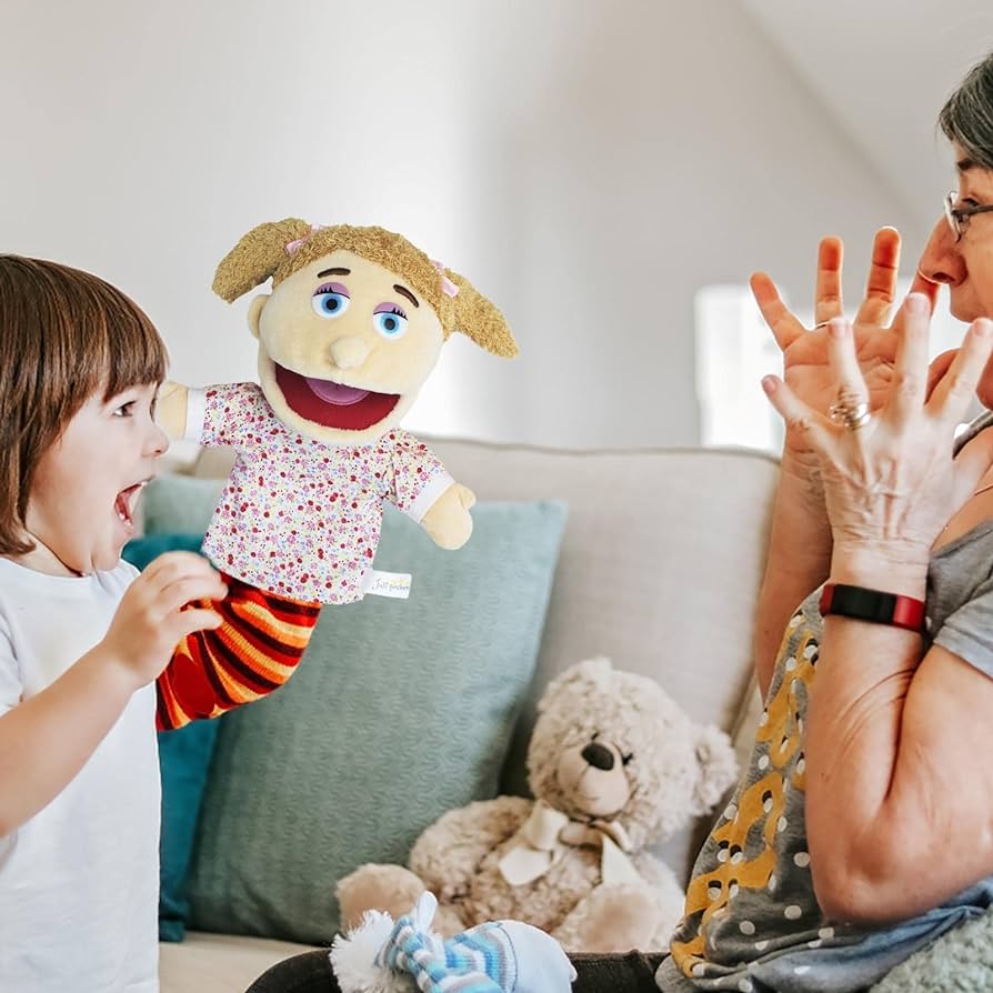 Kukla Oyuncaklarının Çocuk Gelişimine Katkıları